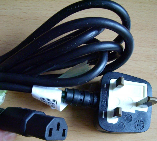 dell原装的主机电源线未拆封的250v  10a  的  15元/根